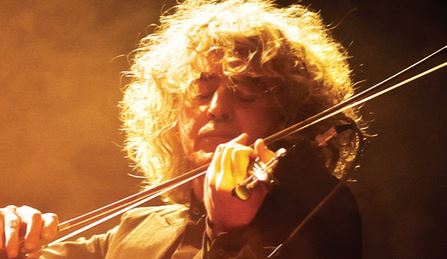 Cliquez ici pour accéder à la page de l'artiste