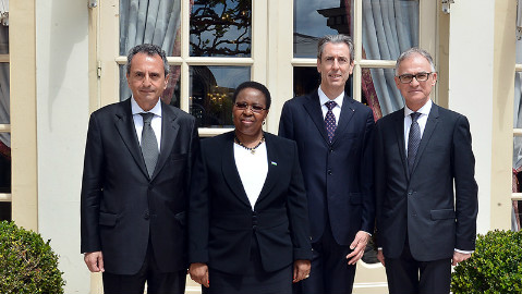 S.E. M. Patricio Hales, Ambassadeur Extraordinaire et Plénipotentiaire de la République du Chili  S.E. Mme Lineo Khechane-Ntoane, Ambassadeur Extraordinaire et Plénipotentiaire du Royaume du Lesotho M. Gilles Tonelli, Conseiller de Gouvernement pour les Relations Extérieures et la Coopération, Conseiller de Gouvernement pour les Relations Extérieures et la Coopération S.E. M. Andrzej Byrt, Ambassadeur Extraordinaire et Plénipotentiaire de la République de Pologne. Photo (c) CDP