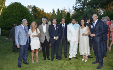 De gauche à droite: Francisco Granero (Consul général à Barcelone), Mme Cavanillas, M. Evelio Acevedo, Président de la Fondation Thyssen-Bornemisza, M. Cavanillas, M. Iñigo López de La Osa, M. Kamal Fabiani Mme Anne-Marie Van Klaveren, S.E. M. Jean-Luc Van Klaveren. Photo (c) DREC