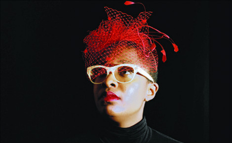 Cliquez ici pour accéder à la page de l'artiste