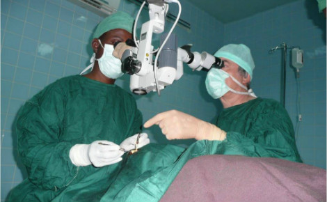 Dr Grollumund rêve d'un hôpital ophtalmologique au Burkina Faso. Photo (c) JEREMI