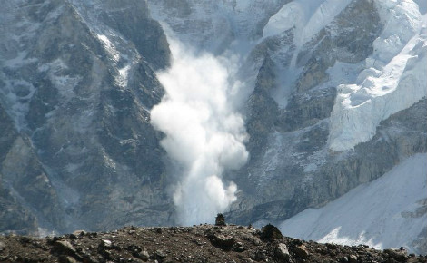 Avalanche dans l'Himalaya. Photo (c) Ilan Adler