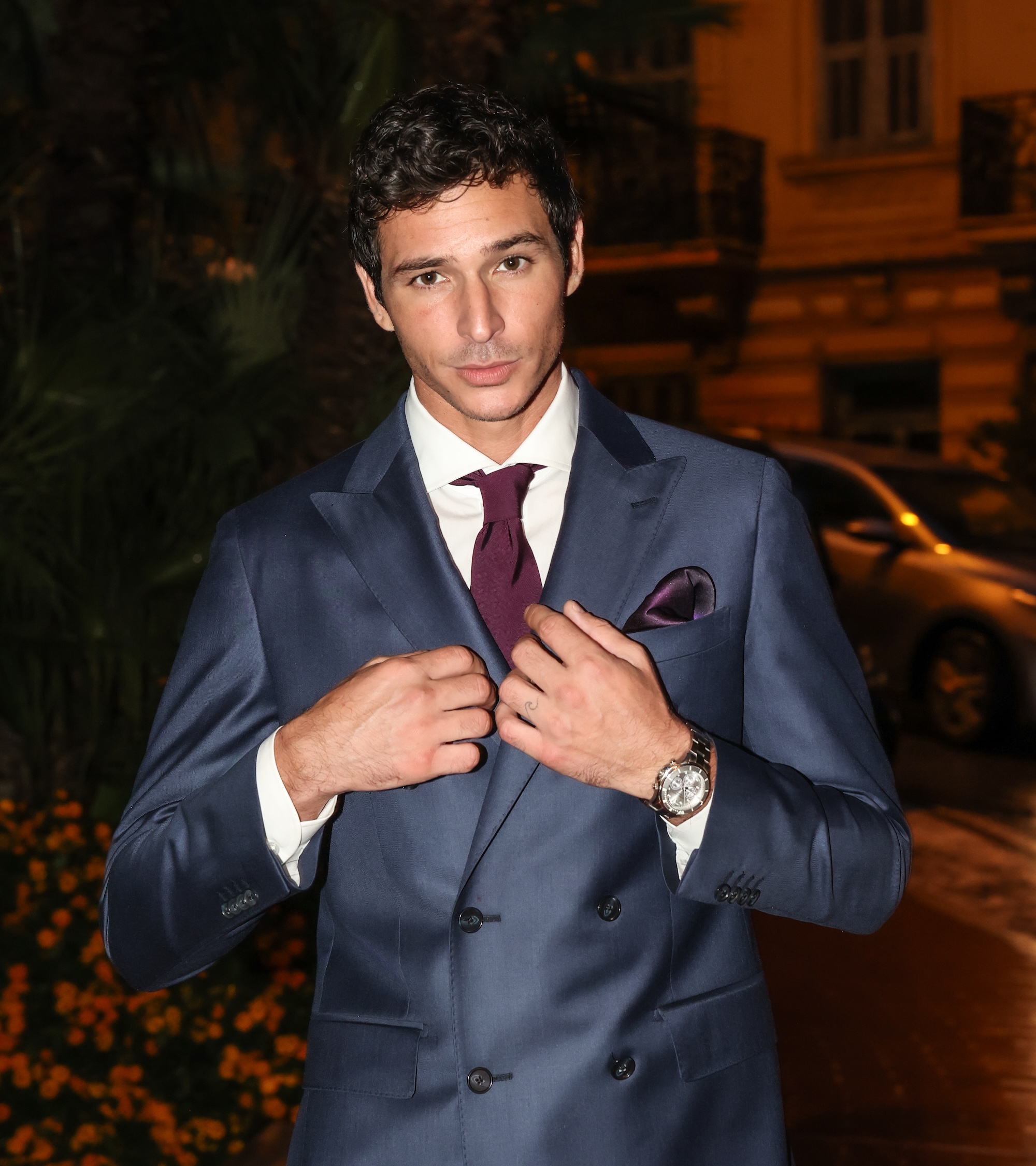 Chaque pièce signée AMC Haute Couture est un manifeste d’élégance intemporelle, façonné par des heures de travail minutieux et une recherche constante de perfection. (c) AMC HAute Couture.