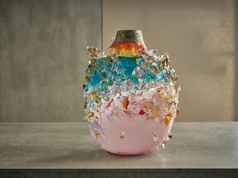 Wanderlust Ice & Ink – Art Review: Convergent Lines, a dialogue of matter, gesture & architecture at L’Appartement Gallery