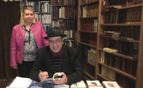 Stephen Blanchard était présent lors des 20 ans de la librairie ancienne Le Barde Bourguignon à Dijon. Photo (c) Sarah Belnez.