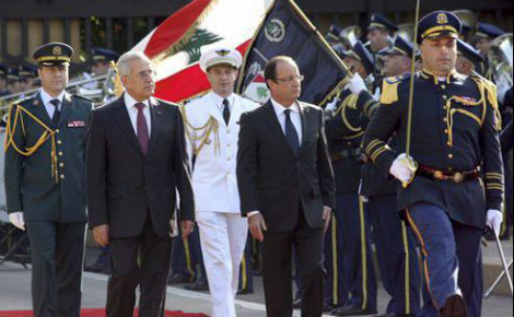 François Hollande accompagné de l'ancien président libanais Michel Sleiman, lors de sa dernière visite à Beyrouth en 2012. Photo (c) Dalati Nohra