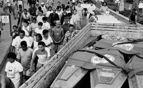 Massacre de 19 paysans au Brésil, en 1996. Photo (c) João Roberto Ripper. Cliquez ici pour télécharger le rapport original