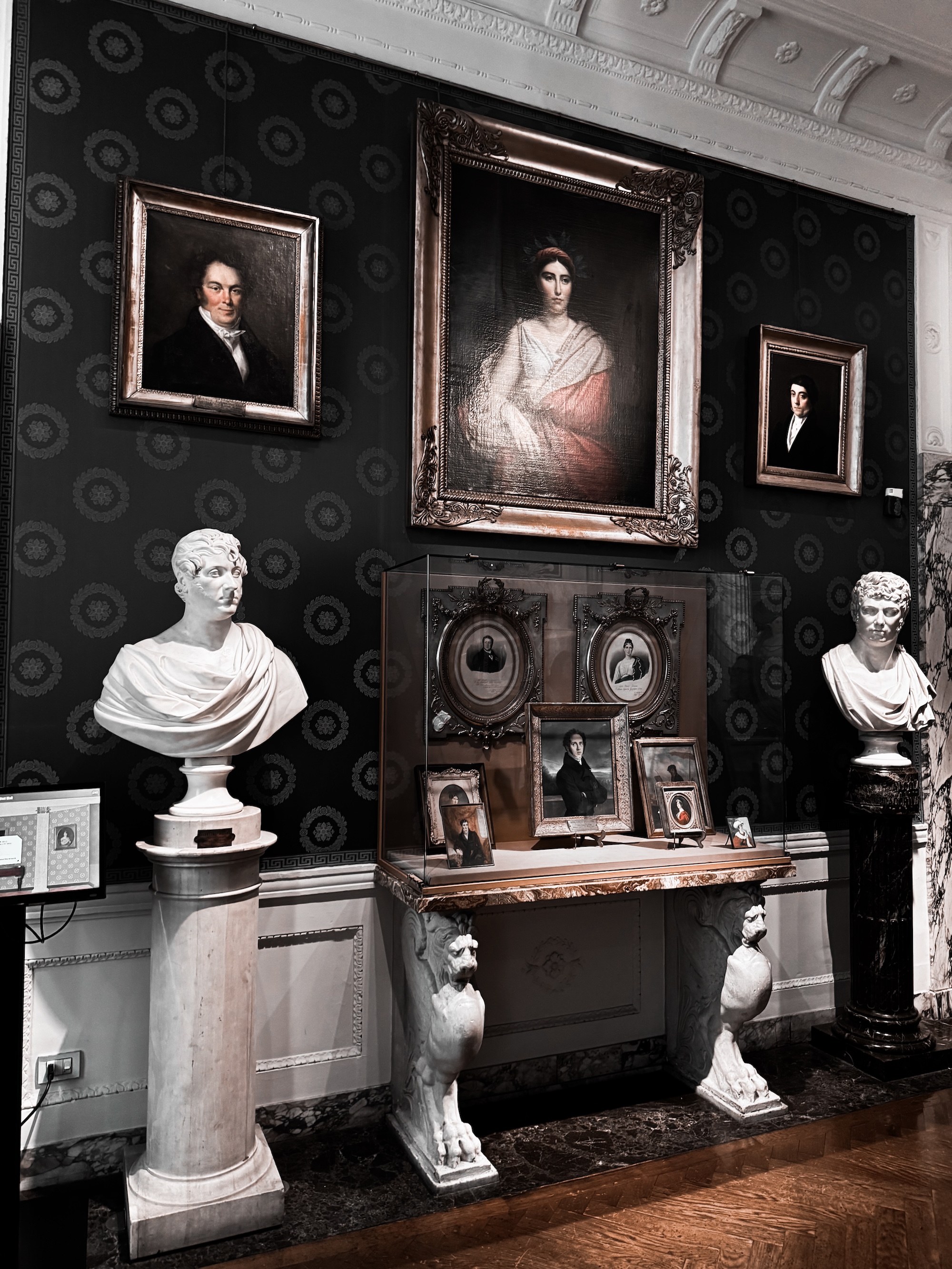 Today, Teatro alla Scala remains one of the most prestigious opera houses in the world. Its elegant auditorium, with its famous red velvet seats and golden balconies, continues to host performances that attract audiences from across the globe. La Scala indeed represents the musical soul of Milan. (c) Sarah B