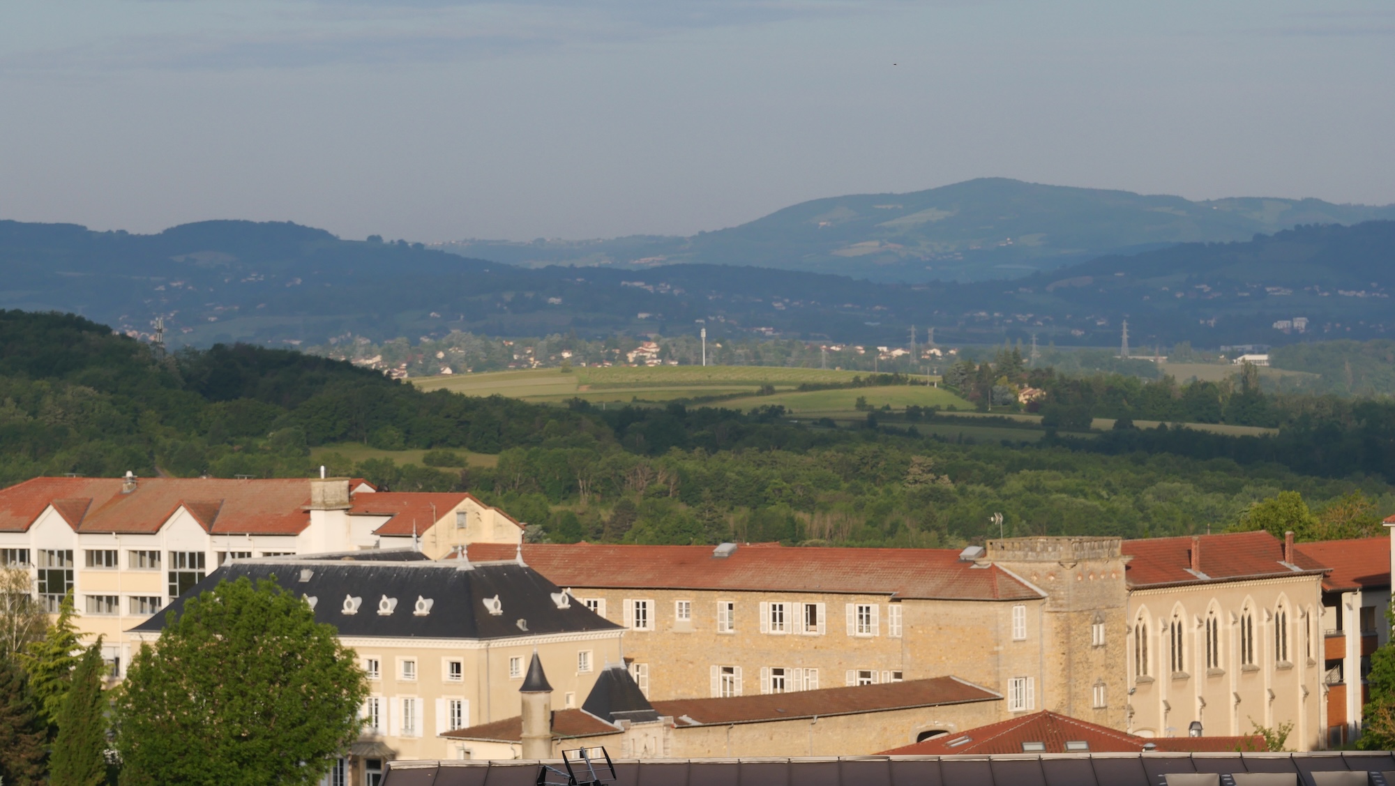 Dans cette perspective, "Lolaure Photos" s’inscrit dans une continuité : celle d’un regard qui observe, documente et participe, à son échelle, à la transmission du paysage comme patrimoine culturel. (c) Laure Guérin.