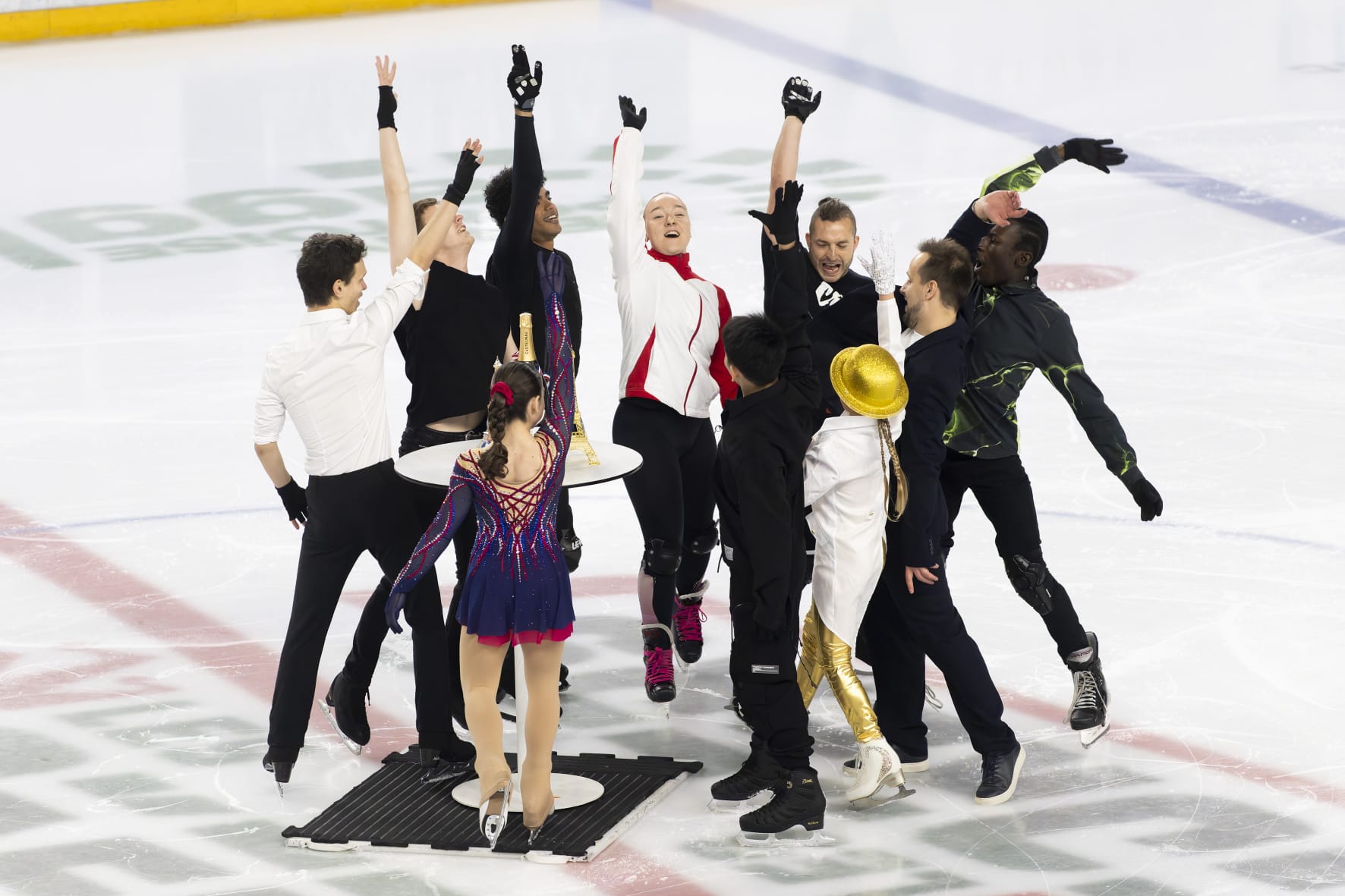 Figure skaters, show performers, coaches, circus artists, and professionals from around the world come together to exchange knowledge, refine their skills, and discover possibilities that often extend far beyond traditional competitive skating. (c) Alexander Liubchenko.