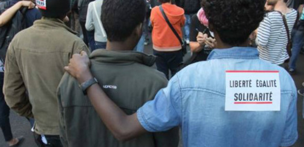 Deux militants des collectifs parisiens d’aide aux exilés placés en garde à vue