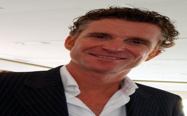 CELEBRITY LUNCH en français, avec Denis Brogniart