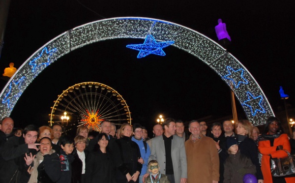 NICE NOËL 2008 DANS UN ECRIN DE LUMIERE