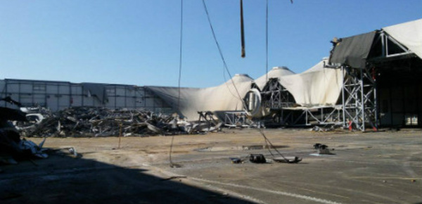 Destruction du hall 2 du Parc des expos de Bordeaux