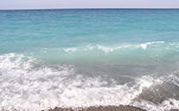 Depuis deux ans, les plagistes de la Côte d'Azur sont en guerre contre le décret du 26 mai 2006