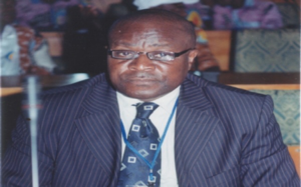 Interview: Professeur Pius Ottou, enseignant itinérant et membre de la société civile camerounaise