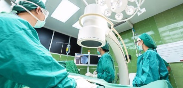 Santé: une "personne de confiance" pour être mieux accompagné dans la maladie