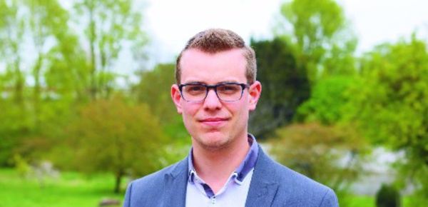 Pollution à l'acide: le plus jeune maire de France témoigne en exclusivité