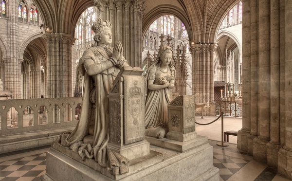 UN ANNIVERSAIRE ROYAL