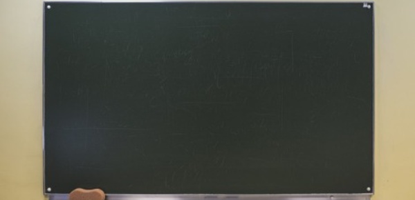 Éducation: entre réformes et communication