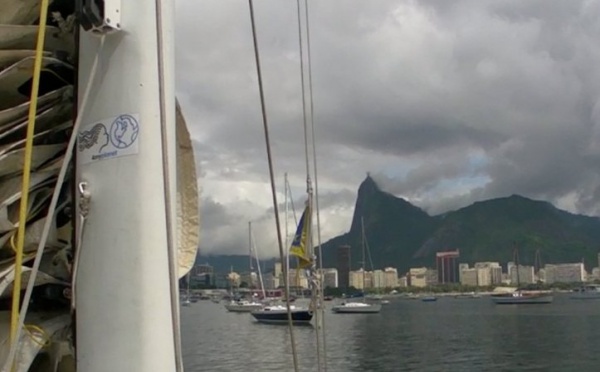 4 MY PLANET: Après une courte halte à Rio, Alexia repart vers New York