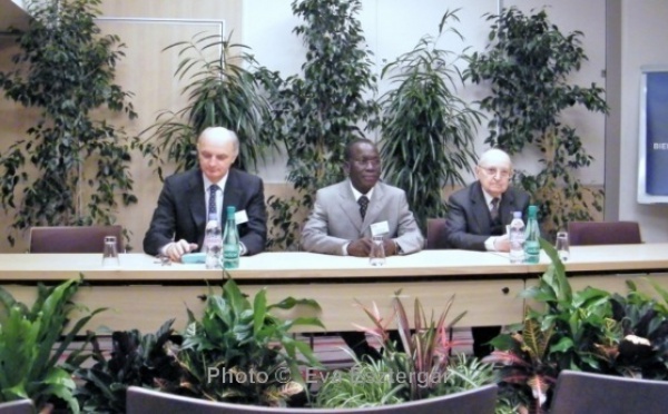 Cours des comptes: réunion haut niveau international, en langue française