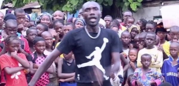 La "danse coutumière" conquiert les quartiers populaires