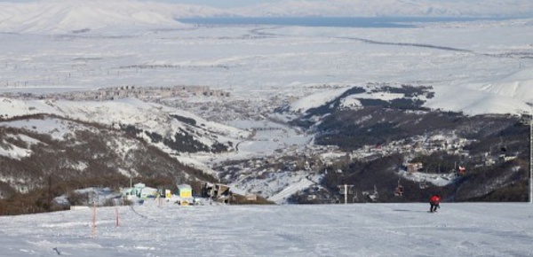 Skier à Tsakhkadzor