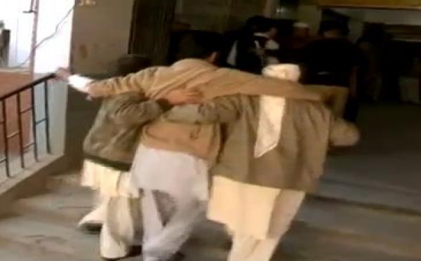 Attentat meurtrier au Pakistan devant un centre de distribution alimentaire