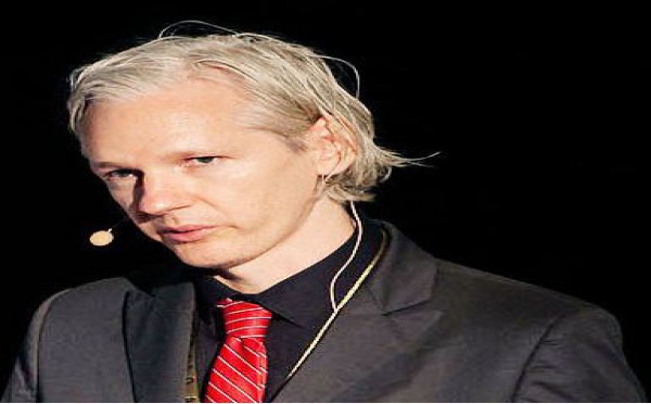 WIKILEAKS: Julian Assange vend sa biographie pour financer son procès