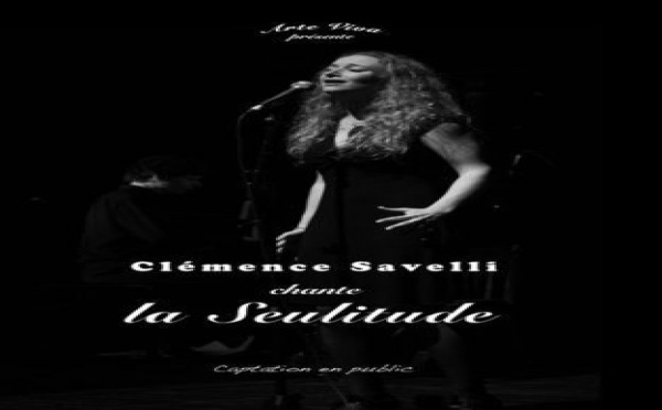 Clémence Savelli, le Live : la blondeur de la rage...