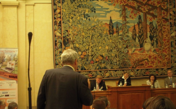 Colloque Internet Solidaire à l'Assemblèe Nationale: Internet, outil incontournable de l'insertion, des relations sociales, de l'emploi...