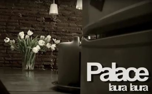 Sortie du premier disque du groupe de rock Palace: Laura Laura