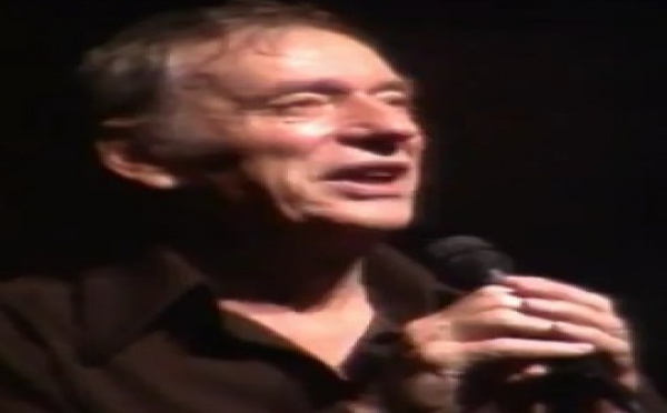 Chanson à la Une - Les feuilles mortes, par Yves Montand