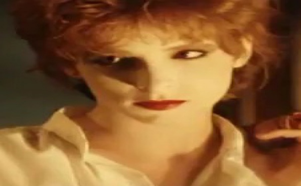 Chanson à la Une - Libertine, par Mylène Farmer