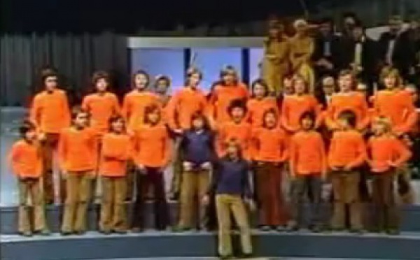 Chanson à la Une - Non non rien n'a changé, par Les Poppys