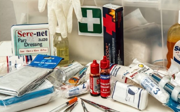 Quels médicaments prévoir pour les vacances ?