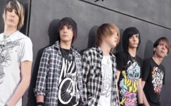 Chanson à la Une - Oublie-moi, par Eskemo featuring Kinnie Lane