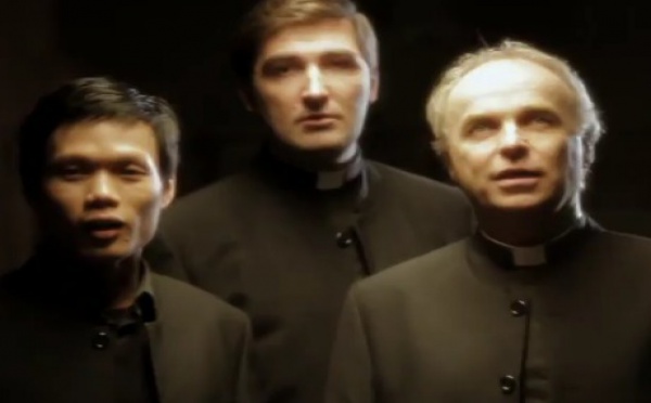 Chanson à la Une - Gloria, par Les Prêtres