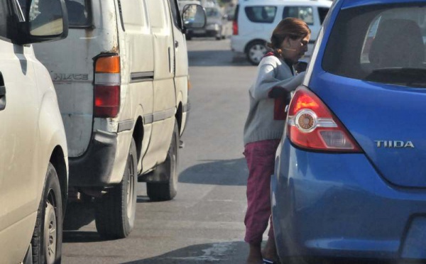 L’IMAGE DU JOUR – L'enfant mendiant