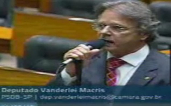 Brésil: inculpation historique contre l'impunité