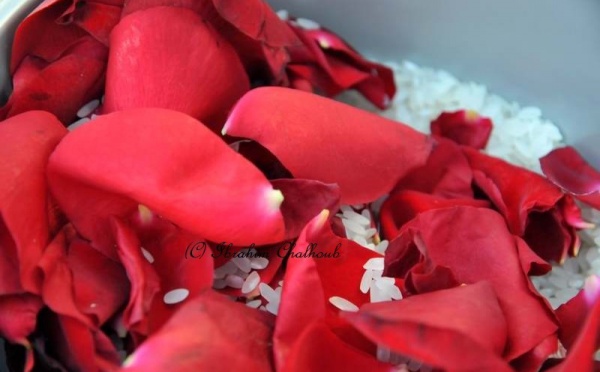 L’IMAGE DU JOUR – Du riz et des pétales