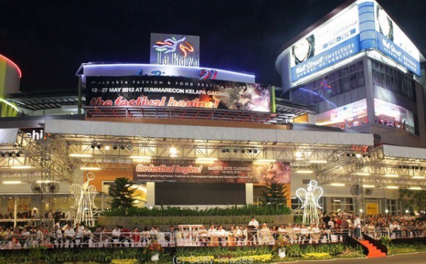 Jakarta Fashion &amp; Food Festival 2012