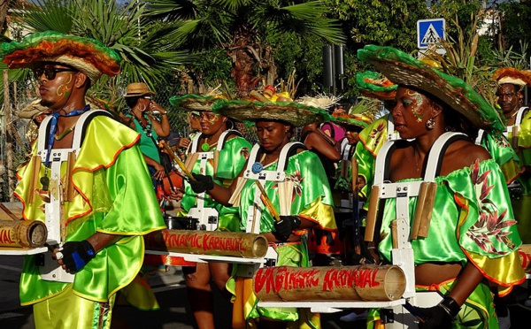 Le Carnaval martiniquais : Vaval, touloulou et mariage burlesque 