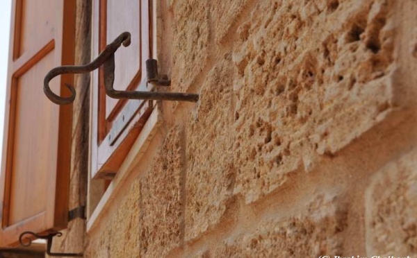 L’IMAGE DU JOUR – Tenir les volets