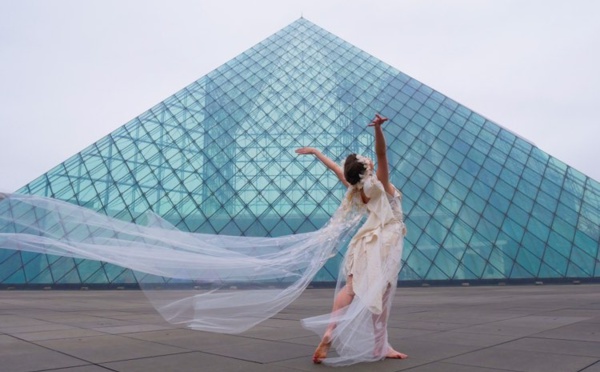 Haute Couture : The emergent work of a new japanese designer, Kuriko Oikawa