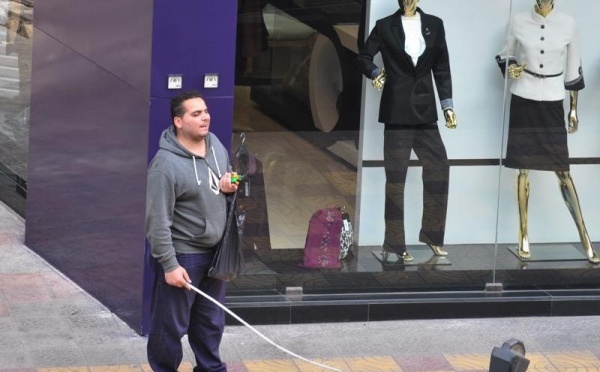 L’IMAGE DU JOUR – Vendeur non-yoyant