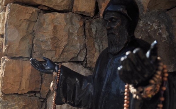 L’IMAGE DU JOUR – Rosaires du Saint