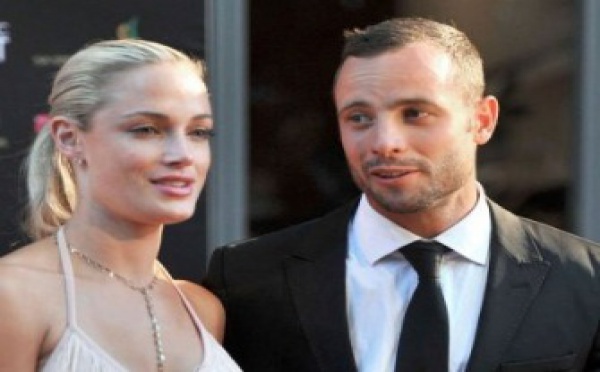 Actu à la une - La mannequin Reeva Steenkamp tuée par son compagnon Oscar Pistorius