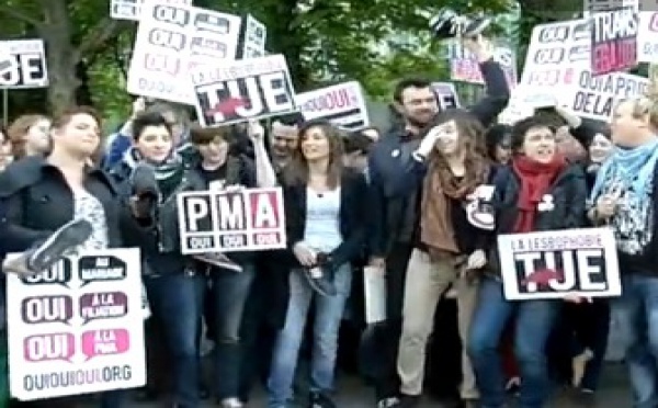 Actu à la une - La France est le quatorzième pays à dire oui au mariage gay